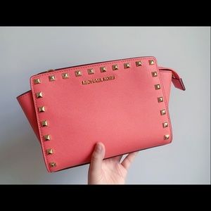 mk selma women crossbody bag